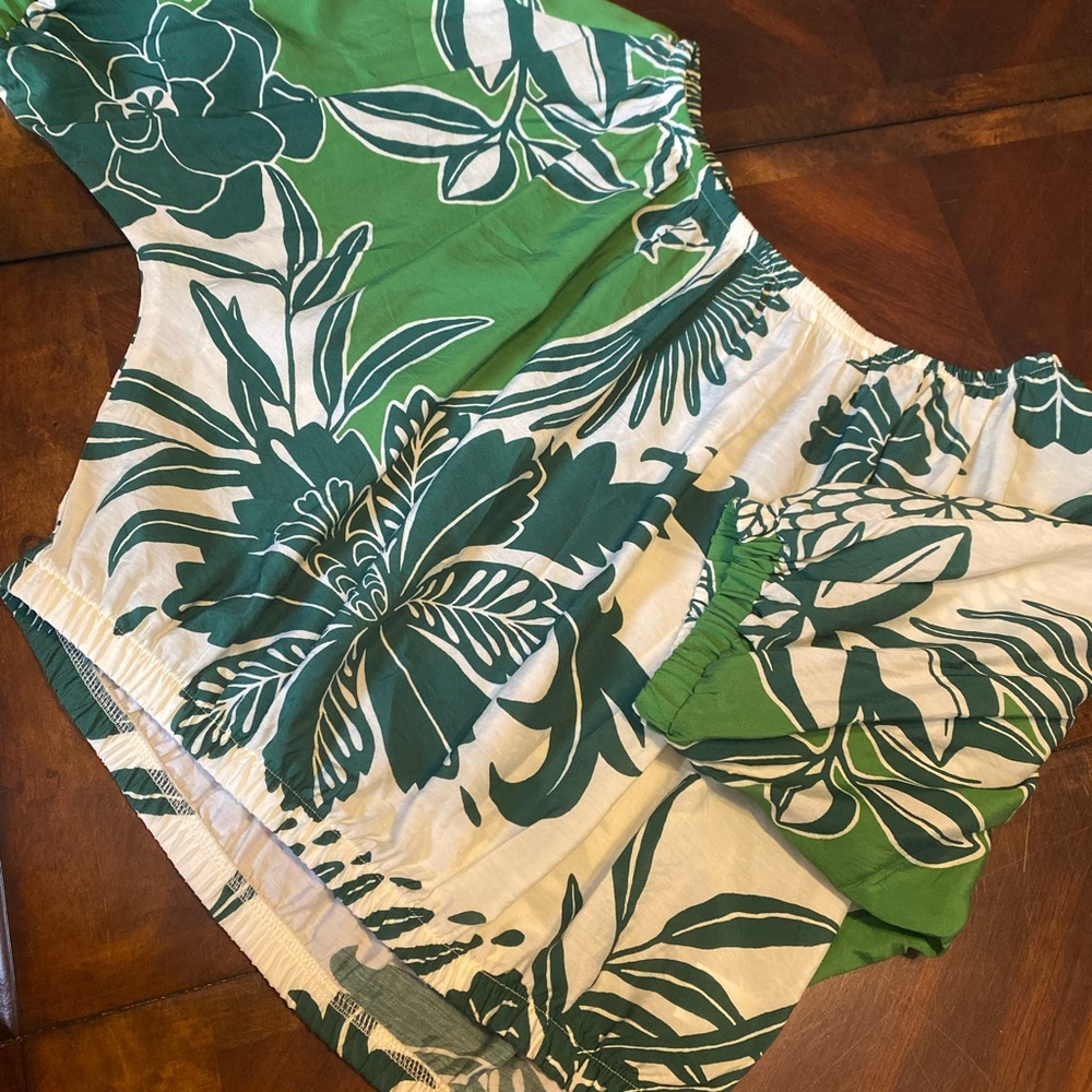 MELLODAY Green and White Tropical Floral Crop Top - Picture 3 of 4